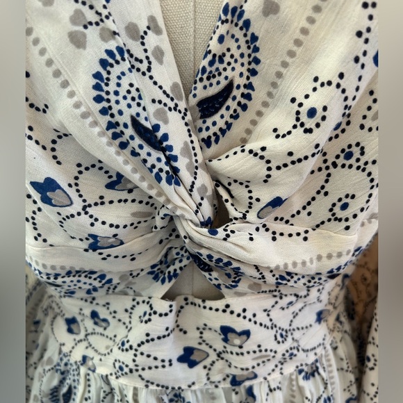 Flowing Long Sleeve Top - Picture 4 of 5